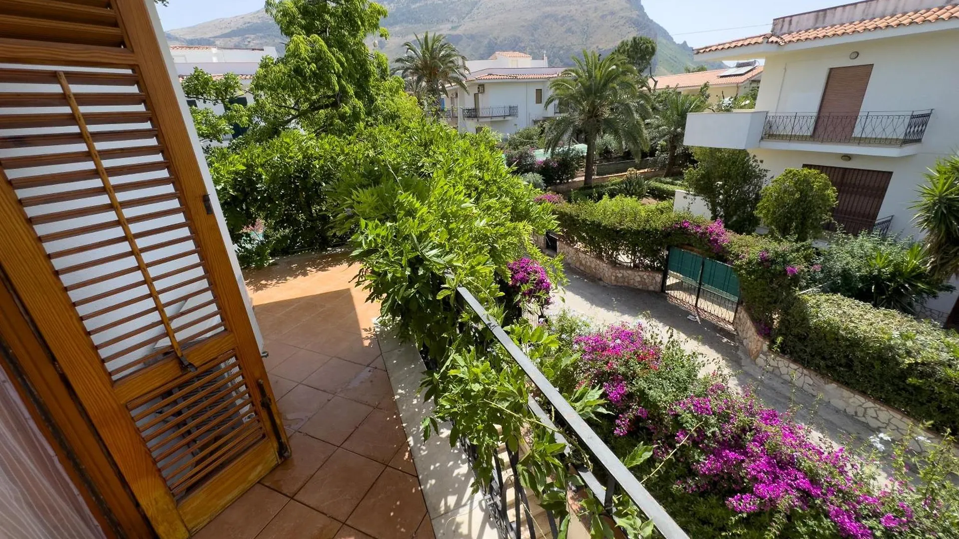 Villa Falcone Borsellino Palermo 0*,  Italy
